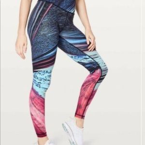 Lululemon NWT Sz 4 Speed WU *Nulux Ltd Edition ELECTROBEAM